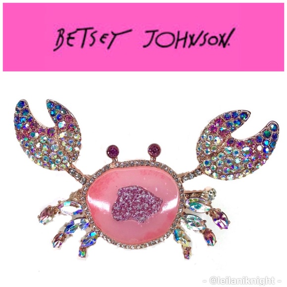 Betsey Johnson Jewelry - 🦀Betsey Johnson RGT Pink Crabby Couture Bracelet